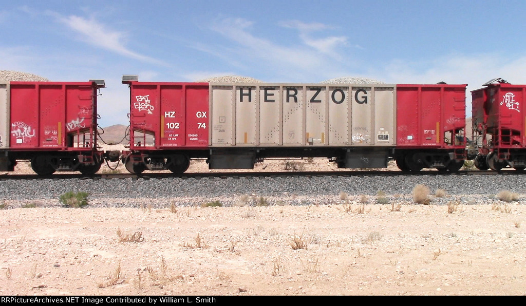WB Unit Ballast Hooper Frt at Erie NV -42